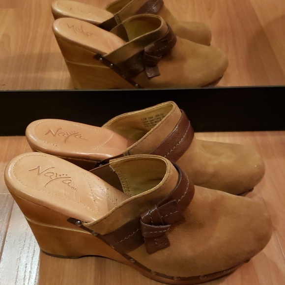 Naya Shoes - Naya comfortable clogs